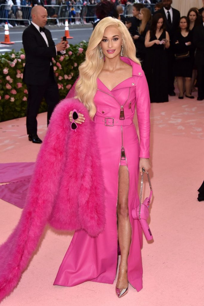 Kacey Musgraves in Pink on the MET Gala 2019 carpet 