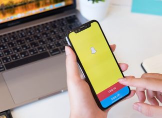 Snapchat enters into the world of gaming with Bitmoji Party snapchat releases new games on its platform