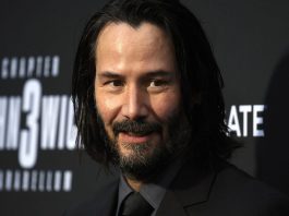 Keanu Reeves not touching women is a thing