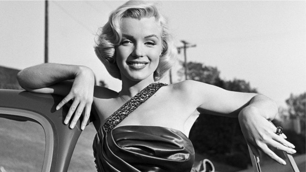 Marilyn Monroe was photographed nude on the autopsy table